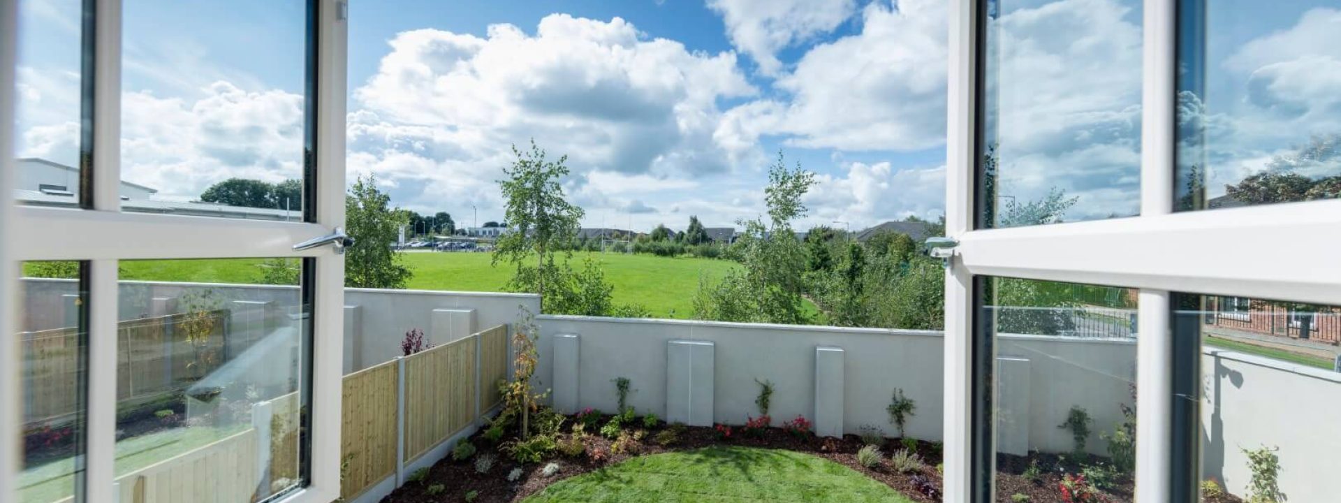 pvc-komm-resi-stoneleigh-5-customer UVPC WINDOWS pvc-komm-resi-stoneleigh-5-customer UVPC WINDOWS